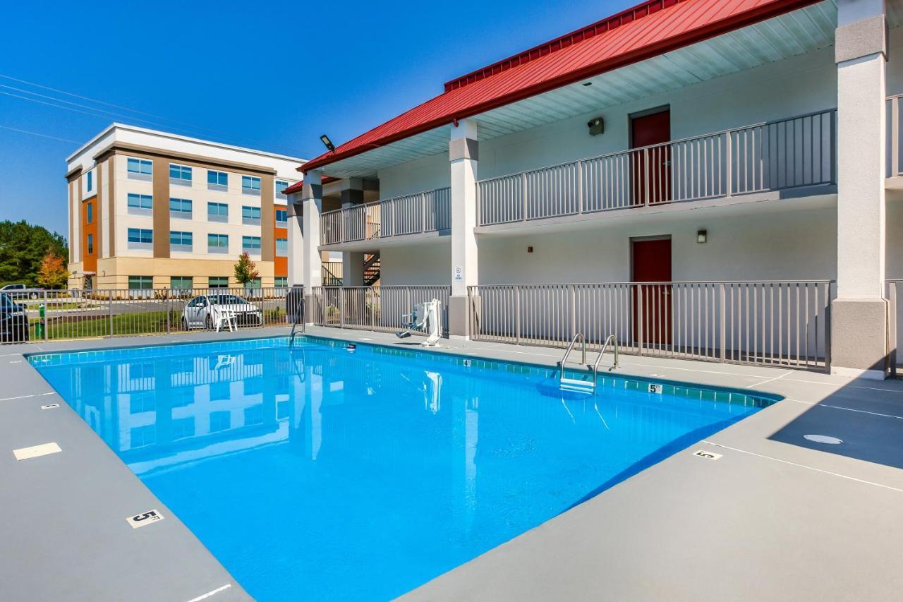 Red Roof Inn Fayetteville I-95 Dış mekan fotoğraf